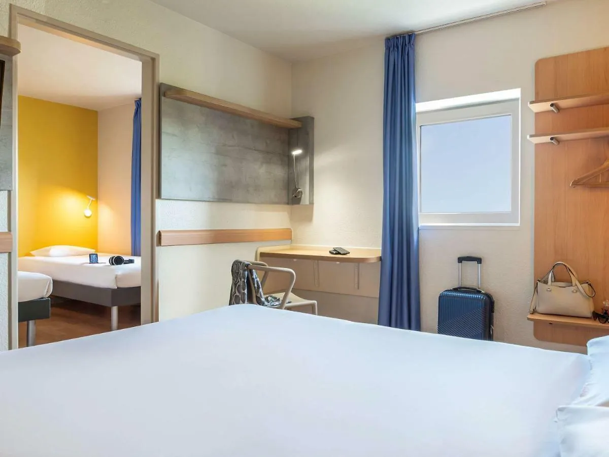 Ibis Budget Grigny Centre France