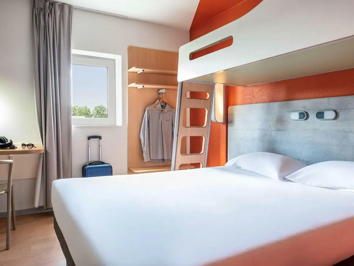 Hotel Ibis Budget Grigny Centre